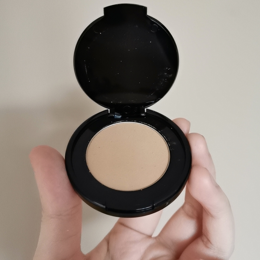 Too faced light/medium Matte Bronzer - Picture 2 of 3